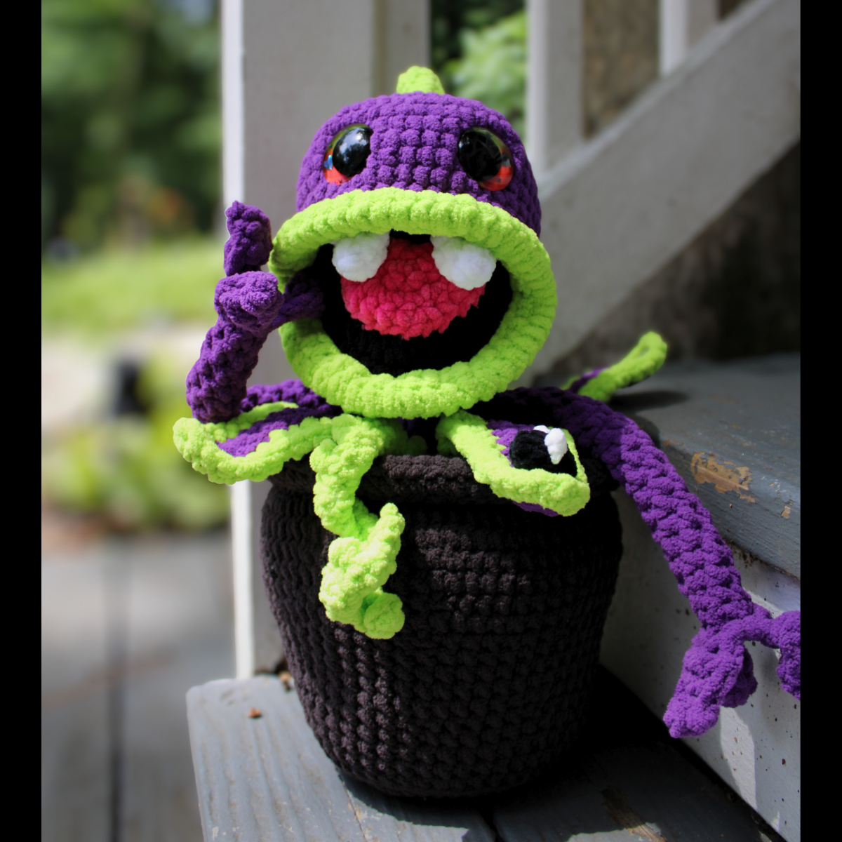 Chomp the Carnivorous Plant Plush | Giant Weighted Venus Flytrap Crochet Plush